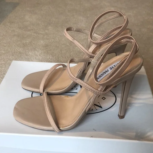 Steve Madden ‘NECTUR’ nude heel - Picture 2 of 6